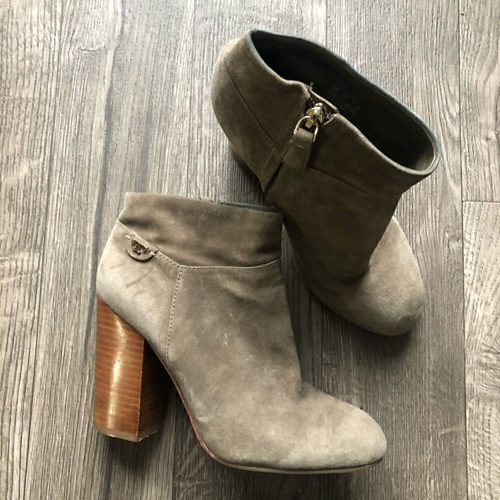 Tory Burch Fulton Booties - Picture 12 of 16